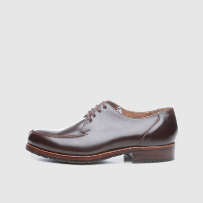 Wide shoes for men