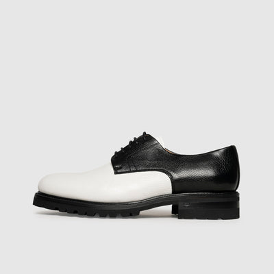 Men's shoes in black and white