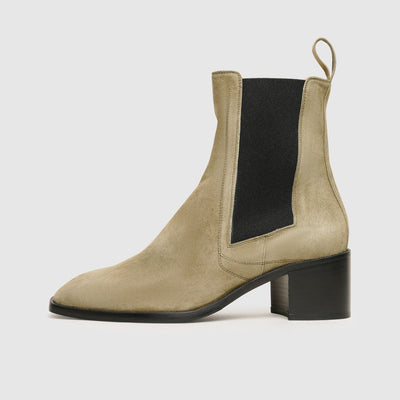 Women's boots with heel